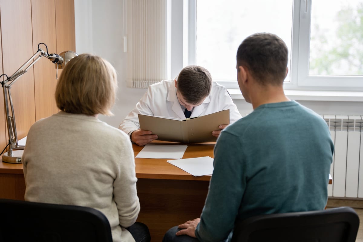 Первичная консультация: родные приходят к наркологу без пациента